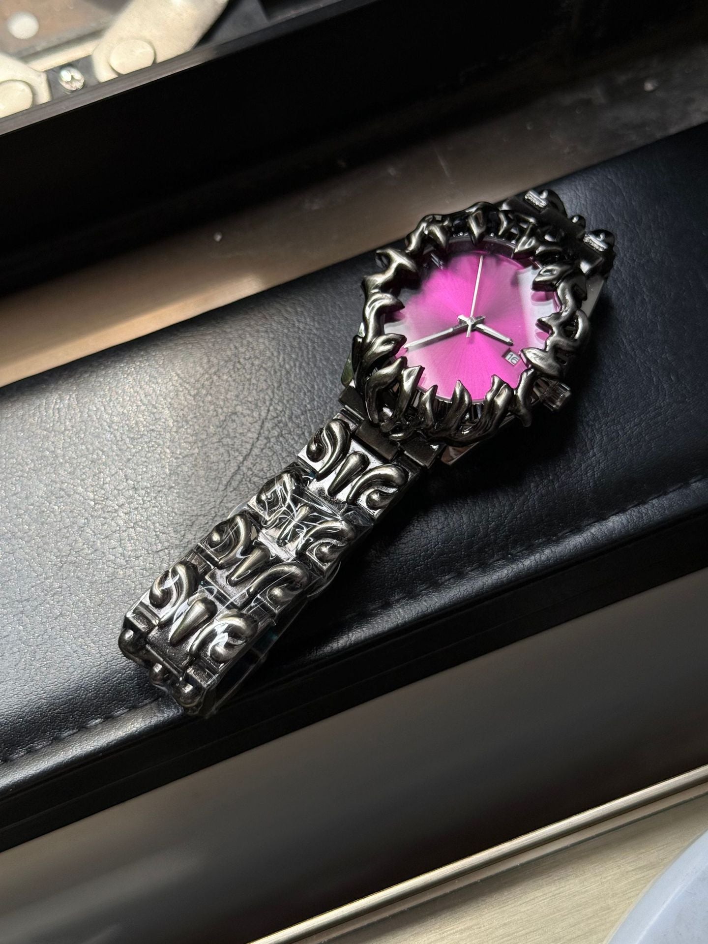 Alien Style Retro Quartz Watch